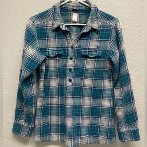 Patagonia Women's Plaid 1/4 button pull-on long sleeve Top size 6